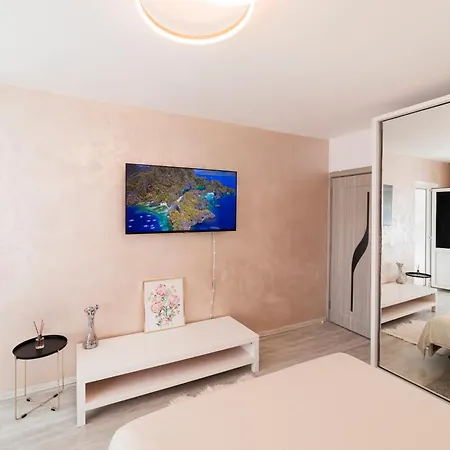 Drumul Taberei Aproape De Parc, Mall & Metrou * Bukareszt