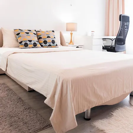 Drumul Taberei Aproape De Parc, Mall & Metrou